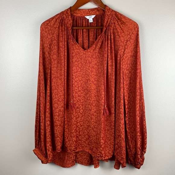 Crown & Ivy Woman’s Size Large Blouse Long Sleeve Flowy animal print rust orange - Picture 1 of 7